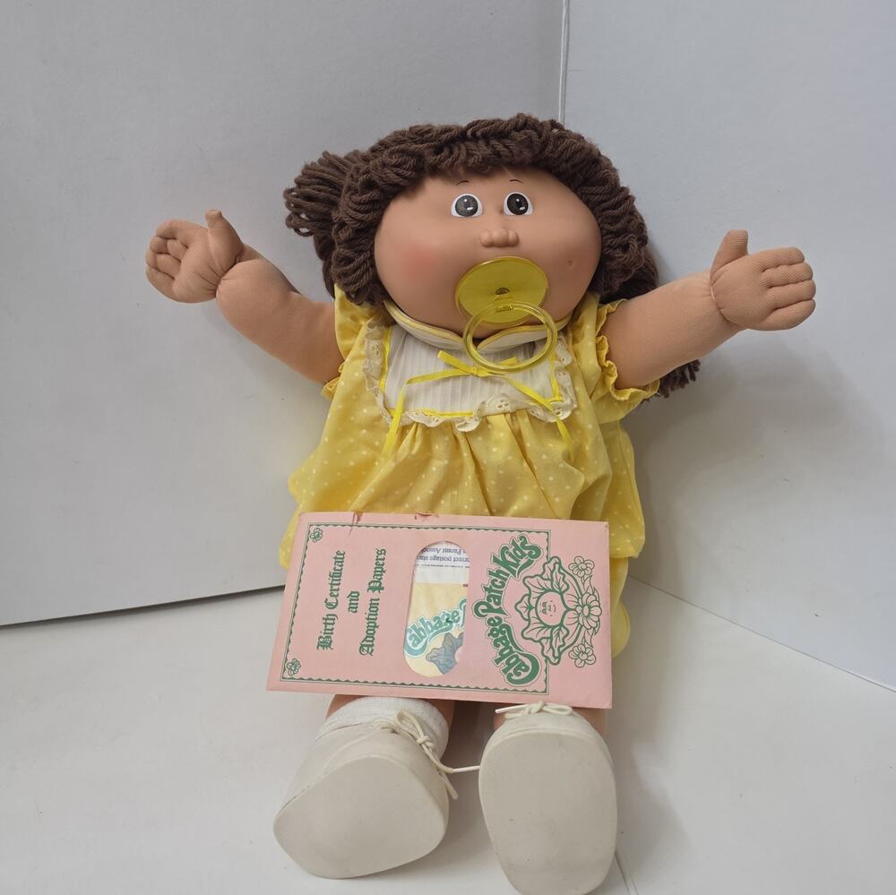 Vintage 1985 Cabbage Patch Kid Doll #4 Paci Pacifier Yellow Dress Papers Coleco